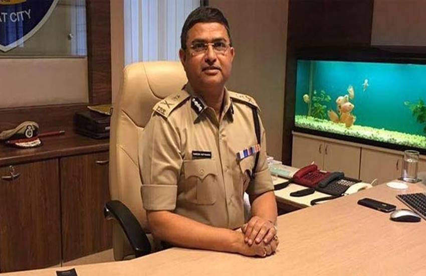 दिल्ली हाईकोर्ट ने सीबीआई के विशेष निदेशक राकेश अस्थाना के खिलाफ दर्ज प्राथमिकी रद्द करने से इंकार कर दिया। 