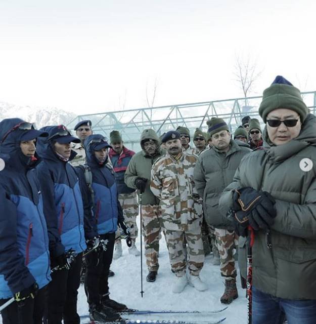 kiren rijiju, kiren rijiju skiing, Union Minister Kiren Rijiju rides a snow scooter, Mountaineering And Skiing Institute, ITBP in Auli, Uttarakhand