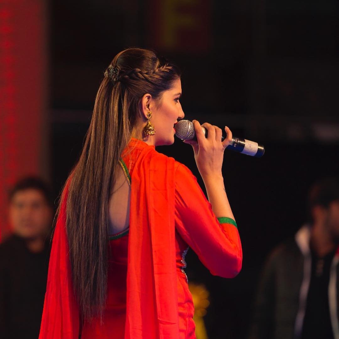 "Sapna Chaudhary, Bigg Boss 11 Contestant Sapna Chaudhary, Sapna Chaudhary Bridal Photoshoot, Sapna Chaudhary Hot Songs, Sapna Choudhary, Sapna Choudhary Modern Look, Sapna Choudhary Dance Video, Sapna Choudhary Bhojpuri, Sapna Choudhary Haryanvi, sapna chaudhary, sapna choudhary, sapna chaudhary song, sapna chaudhary dance, sapna chaudhary dance video, sapna chaudhary stage show, sapna chaudhary performance, sapna chaudhary viral video, sapna chaudhary viral song, sapna chaudhary dance, khesari lal yadav, theek hai song, thik hai song, viral bhojpuri song, thik hai song, bollywood news,