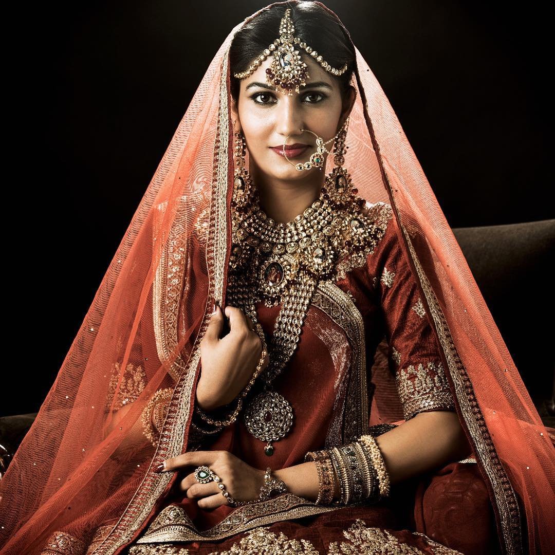 "Sapna Chaudhary, Bigg Boss 11 Contestant Sapna Chaudhary, Sapna Chaudhary Bridal Photoshoot, Sapna Chaudhary Hot Songs, Sapna Choudhary, Sapna Choudhary Modern Look, Sapna Choudhary Dance Video, Sapna Choudhary Bhojpuri, Sapna Choudhary Haryanvi, sapna chaudhary, sapna choudhary, sapna chaudhary song, sapna chaudhary dance, sapna chaudhary dance video, sapna chaudhary stage show, sapna chaudhary performance, sapna chaudhary viral video, sapna chaudhary viral song, sapna chaudhary dance, khesari lal yadav, theek hai song, thik hai song, viral bhojpuri song, thik hai song, bollywood news,