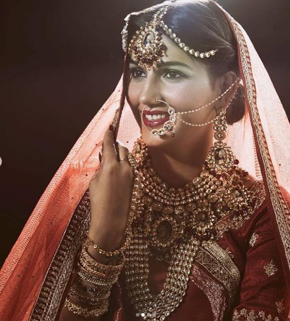 "Sapna Chaudhary, Bigg Boss 11 Contestant Sapna Chaudhary, Sapna Chaudhary Bridal Photoshoot, Sapna Chaudhary Hot Songs, Sapna Choudhary, Sapna Choudhary Modern Look, Sapna Choudhary Dance Video, Sapna Choudhary Bhojpuri, Sapna Choudhary Haryanvi, sapna chaudhary, sapna choudhary, sapna chaudhary song, sapna chaudhary dance, sapna chaudhary dance video, sapna chaudhary stage show, sapna chaudhary performance, sapna chaudhary viral video, sapna chaudhary viral song, sapna chaudhary dance, khesari lal yadav, theek hai song, thik hai song, viral bhojpuri song, thik hai song, bollywood news,