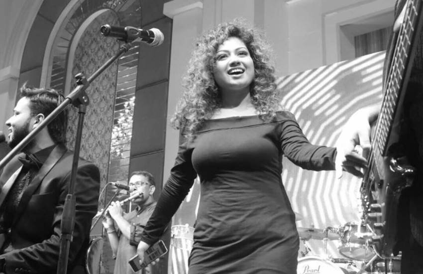 shivani bhatia, singer shivani bhatia, singer