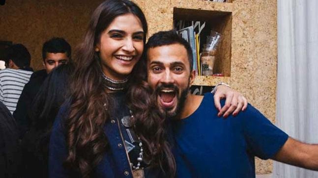 There are many happily married couples who are in a long-distance marriage, alka yagnik, sonam kapoor-anand ahuja, sangita ghosh, shailendra singh rajput, jansatta gallery