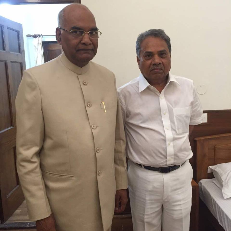 Patel,Ravi Shankar,Narendra Modi,Sushil Kumar Shinde,Sharad Pawar,suits,Nitin gadkari,rush,Nitish Kumar,Yashwant Sinha,Bal Thackeray,Rajnath Singh,Gopinath Munde,Manohar Joshi,Murli Manohar Joshi,Raman Singh, Politicain costume designer