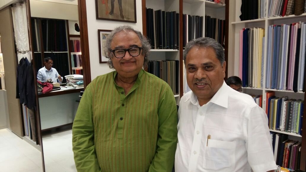 Patel,Ravi Shankar,Narendra Modi,Sushil Kumar Shinde,Sharad Pawar,suits,Nitin gadkari,rush,Nitish Kumar,Yashwant Sinha,Bal Thackeray,Rajnath Singh,Gopinath Munde,Manohar Joshi,Murli Manohar Joshi,Raman Singh, Politicain costume designer