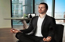 ऑफिस में बैठे-बैठे कर सकते हैं योग, जानिए इन आसनों के बारे में