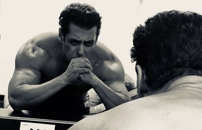 बॉलीवुड स्टार सलमान खान (फोटोसोर्स: सलमान इंस्टा) बॉलीवुड स्टार सलमान खान (फोटोसोर्स: सलमान इंस्टा)