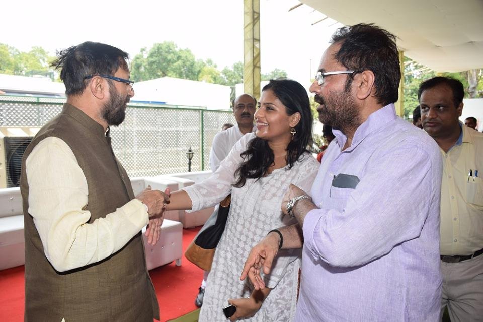 manish tiwari wife, mukhtar abbas naqvi wife, omar abdullah love marriage, sushil modi marriage,