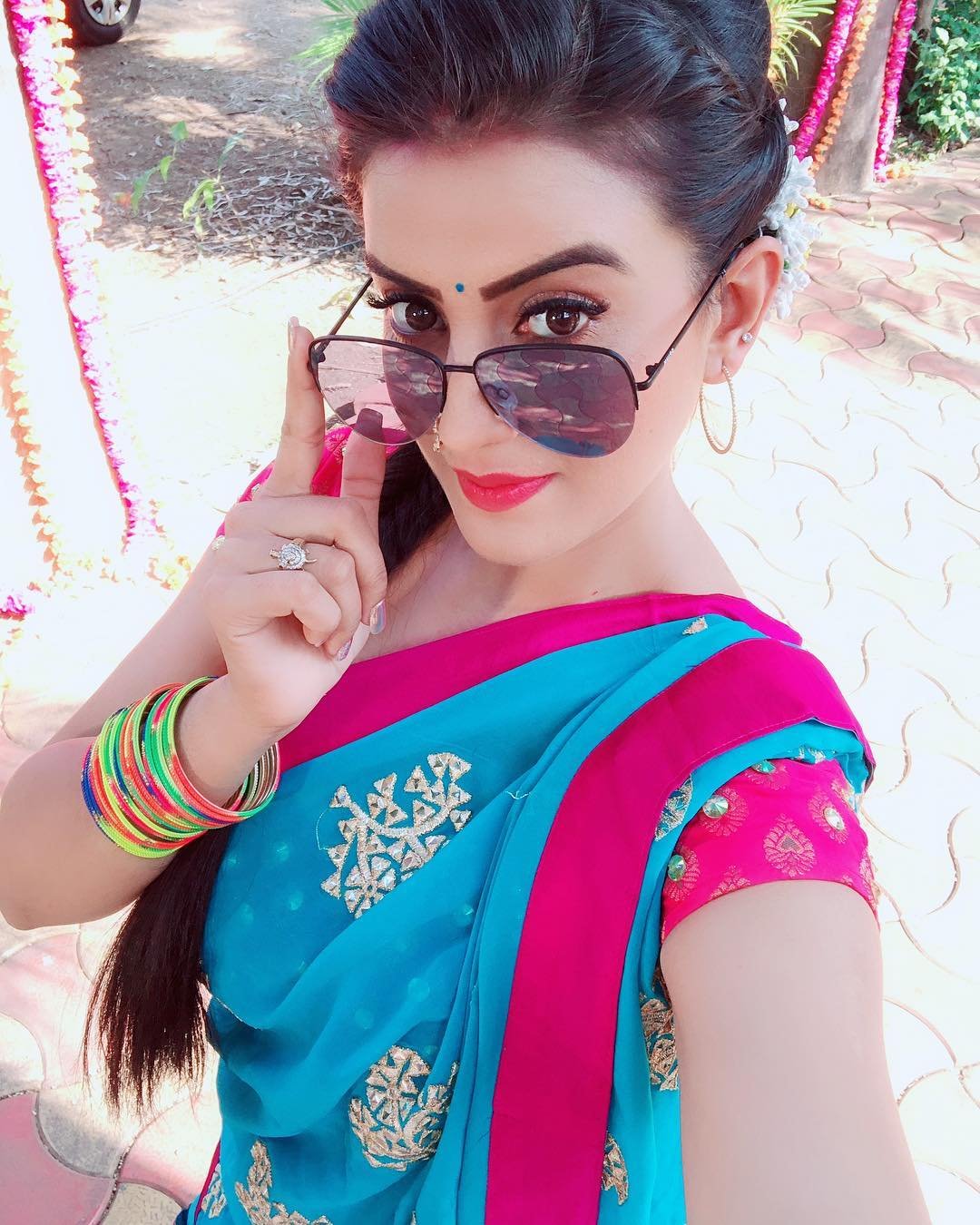 akshara singh, akshara singh performance, akshara singh crowds get unruly, akshara singh concert attacked, bhojpuri actress akshara singh