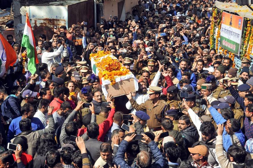 ,pulwama Attack,Pulwama,CRPF personnel,CRPF Bravehearts, pulwama martyr tribute, martyr tribute video, pulwama news today,pulwama encounter,pulwama terror attack,pulwama terrorist,india news live,india news today,india news live tv,cprf,cprf jawans,crpf news,crpf news today in jammu kashmir,crpf news latest,mortal remains,mortal remains of crpf,kashmir news today,jammu and kashmir terror attack,narendra modi,rahul gandhi,army chief bipin rawat,arvind kejriwal