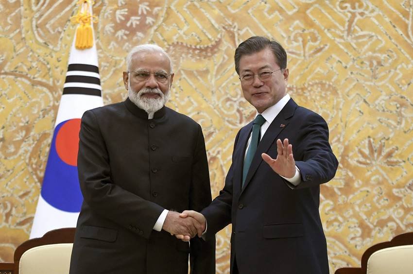Narendra Modi,Narendra Modi in South Korea,Narendra Modi South Korea Visit, Narendra Modi,Seoul Peace Prize,South Korea,Modi South Korea,Modi peace prize south korea,Narendra Modi Seoul Peace Prize,PM Modi
