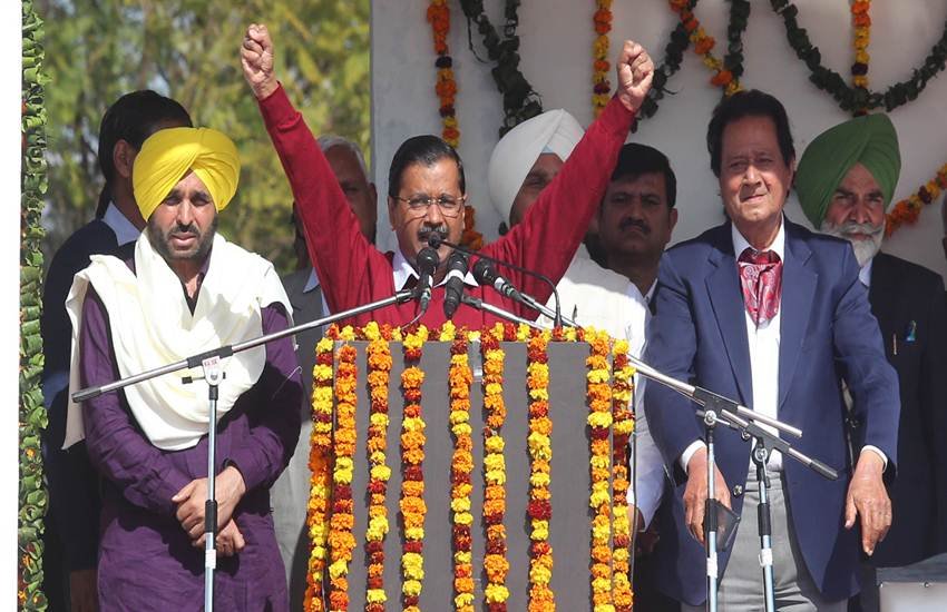 Elections 2019, Loksabha Elections, Arvind Kejriwal, Delhi CM, AAP Chief, Speech, Chairs, Chandigarh, Rally, Shatrughan Sinha, BJP, Bhagwant Maan, AAP, Narendra Modi, PM, Kiran Kher, Captain Amarinder Singh, CM, Punjab, State News, Hindi News