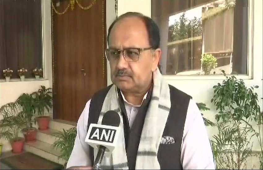 योगी सरकार में मंत्री एसएन सिंह (फोटोः एएनआई)