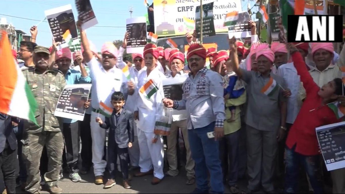 Vadodara,pulwama attack,CRPF,Pulwama terror attack,CRPF tribute,Vadodara couple