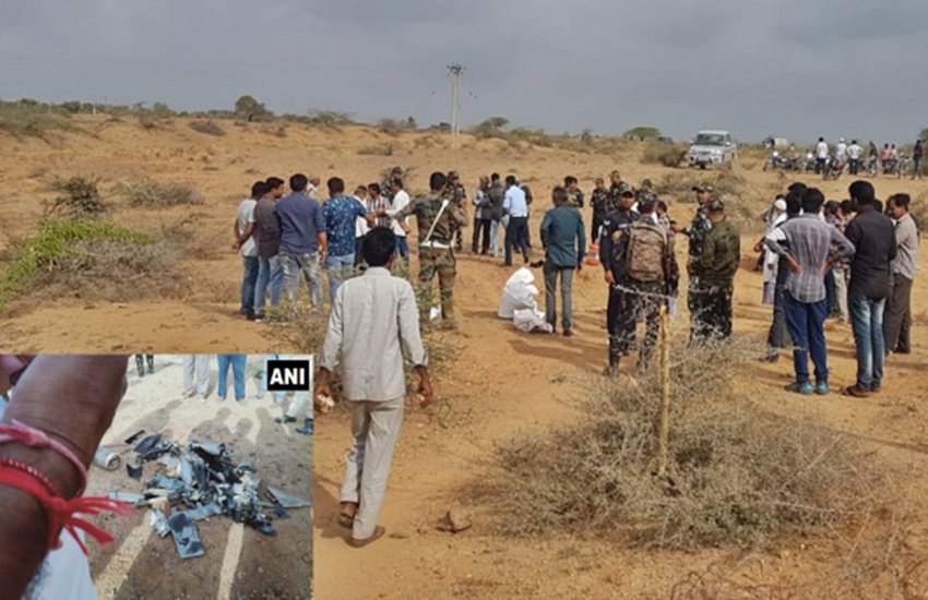 Indian Air Force Aerial Strike गुजरात के कच्छ में गिराया गया पाकिस्तानी ड्रोन, फोटो सोर्स- ANI