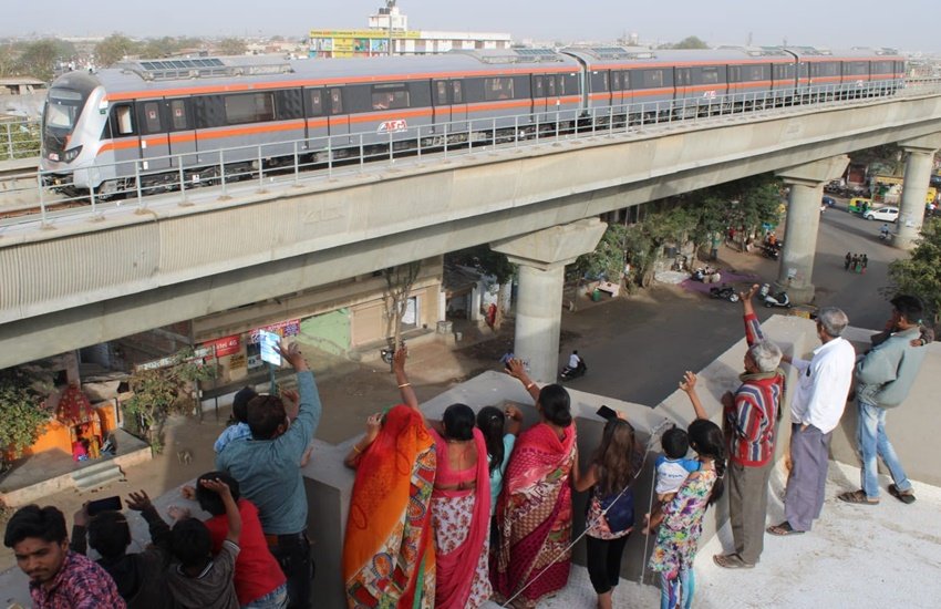  फोटो सोर्स- इंडियन एक्सप्रेस 
(जावेद राजा)