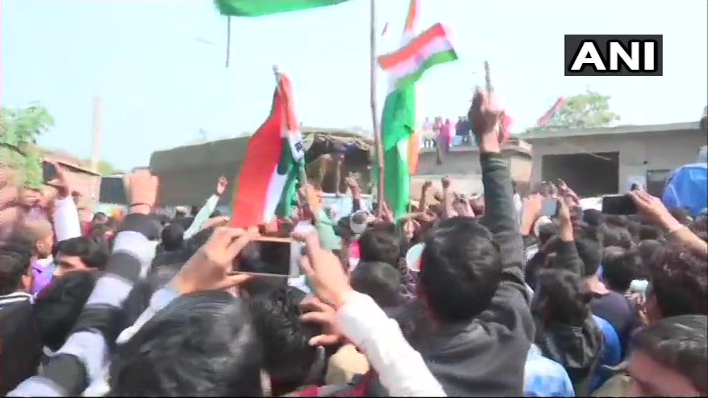 ,pulwama Attack,Pulwama,CRPF personnel,CRPF Bravehearts, pulwama martyr tribute, martyr tribute video, pulwama news today,pulwama encounter,pulwama terror attack,pulwama terrorist,india news live,india news today,india news live tv,cprf,cprf jawans,crpf news,crpf news today in jammu kashmir,crpf news latest,mortal remains,mortal remains of crpf,kashmir news today,jammu and kashmir terror attack,narendra modi,rahul gandhi,army chief bipin rawat,arvind kejriwal