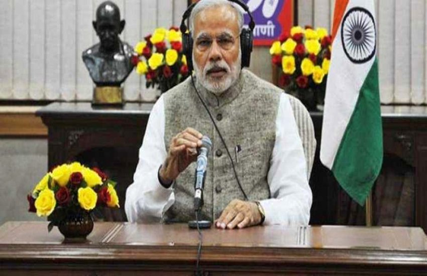 'मन की बात' के दौरान पीएम नरेन्द्र मोदी (फाइल फोटो), फोटो सोर्स- इंडियन एक्सप्रेस