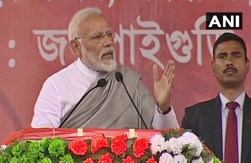 Lok Sabha Elections 2019, PM, Narendra Modi, addresses, Public Meeting, Raigarh, Chhattisgar, jalpaiguri, west bengal, assam, JSP, Viral, buzz, trend, trending, Social media, Facbook, Jansatta, Indian Express