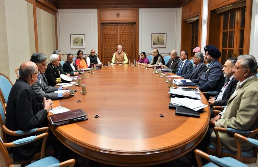 प्रधानमंत्री की अध्यक्षता में पीएम आवास पर उच्च स्तरीय बैठक हुई। (फोटो-ANI)