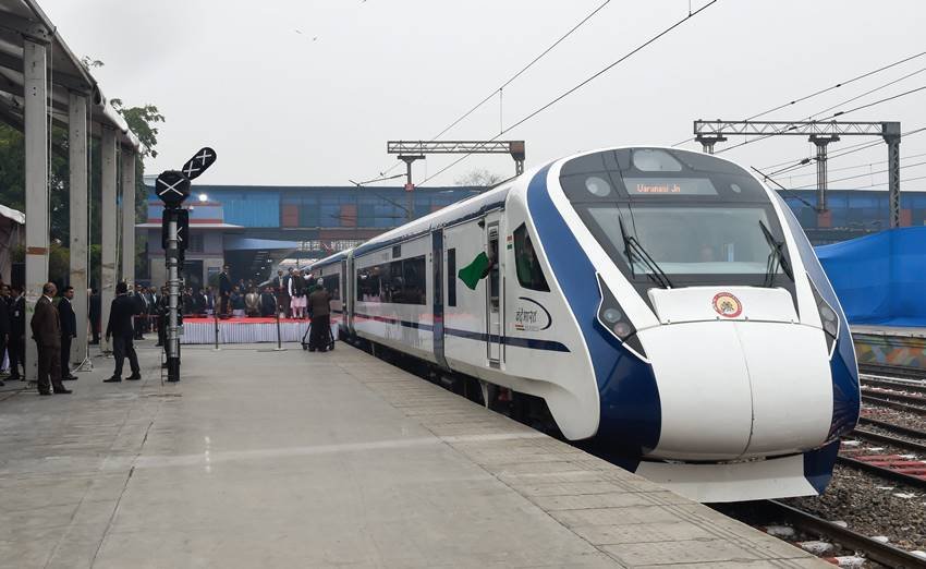 train 18 launch, train 18 launch live, train 18 schedule, train 18 route, train 18 reservation, train 18 timing, train 18 launch date, vande bharat express, vande bharat express launch, vande bharat express booking"