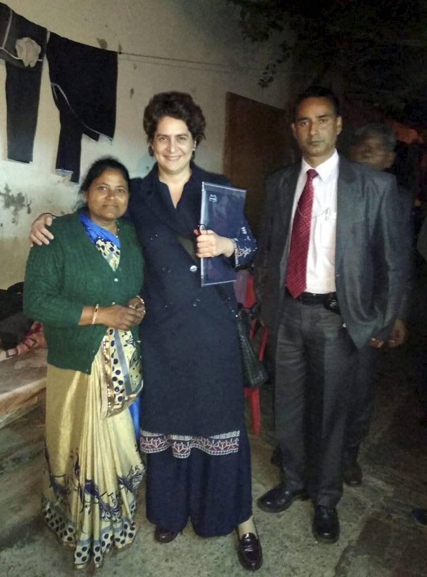 priyanka gandhi, rahul gandhi, congress, jyotiraditya scindia, priyanka gandhi politics, lok sabha elections, general election, uttar pradesh, Aurangzeb Road cluster housing, Priyanka Gandhi meet differently-abled boy Ashish