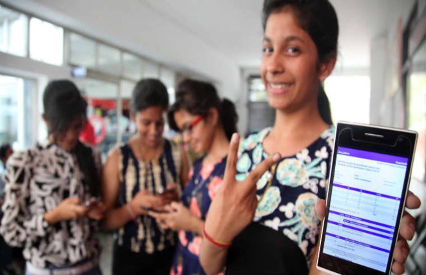 RRB ALP, Technician CBT 2 answer key: परीक्षार्थीयों को आंसर-की पर आपत्ति दर्ज कराने के लिए 2 से 3 दिन का समय दिया जाएगा। (प्रतीकात्मक तस्वीर)