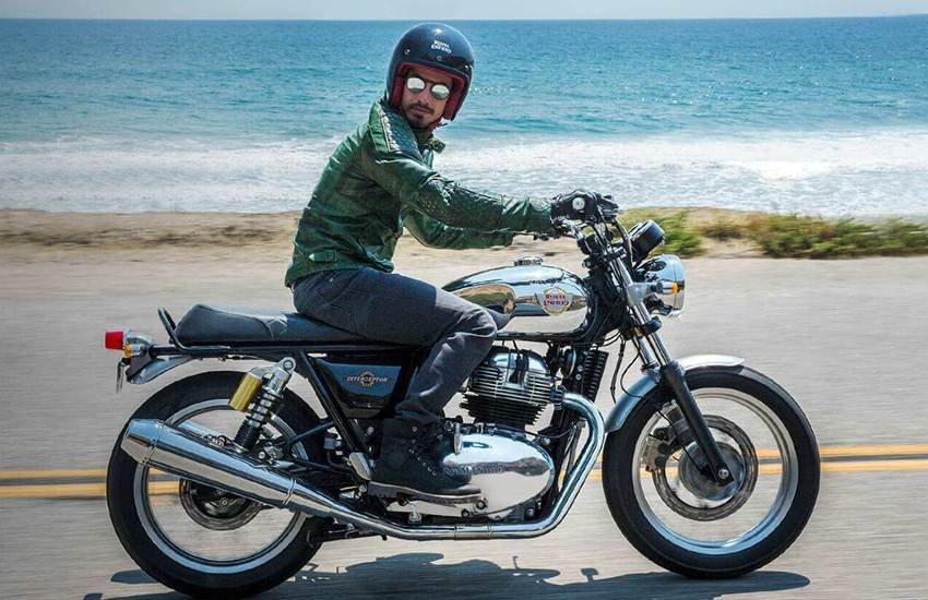 Royal Enfield, Royal Enfield Interceptor 650, Royal Enfield Interceptor 650 Chrome Version, Royal Enfield, Interceptor 650, Glitter and Dust, Continental GT 650, Mister Clean, Bookings, Delivery, Launch, Standard, Dual-Tone, Chrome, Price, Ex-Showroom, Delhi, Royal Enfield News, Auto News, National News, Hindi News