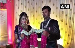 ट्विटर पर दोस्ती, वीडियो कॉल पर प्यार, फिर शादी… कुछ ऐसी है एमपी के युवक और श्रीलंका की युवती की लव स्टोरी