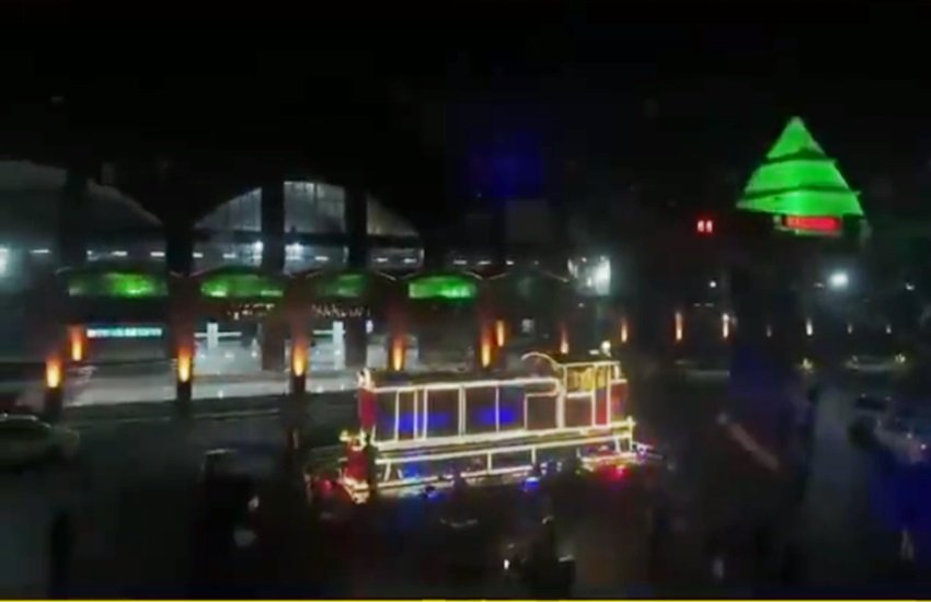 वाराणसी का मंडुआडीह स्टेशन, फोटो सोर्स- ट्विटर (PiyushGoyal)