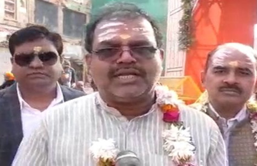 महाराष्‍ट्र सरकार में मंत्री अमरजीत मिश्रा 
फोटो सोर्स- स्थानीय 
