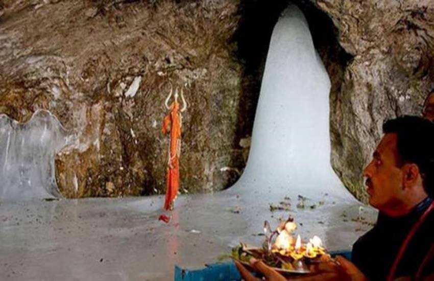 Amarnath, Amarnath Cave, Pigeons, Secret Of Two Pigeons, About Amarnath Cave Pigeons, Amarnath Temple, Jammu And Kashmir, amarnath yatra, amarnath yatra helicopter, Shiv, Shiva, Parvati, Ganesh, Pahalgam, Chandanwari, Panchtarni, Religion News Amarnath, Amarnath Cave, Pigeons, Secret Of Two Pigeons, About Amarnath Cave Pigeons, Amarnath Temple, Jammu And Kashmir, amarnath yatra, amarnath yatra helicopter, Shiv, Shiva, Parvati, Ganesh, Pahalgam, Chandanwari, Panchtarni, Religion News