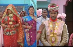 Video: जब दुल्हन बनीं आम्रपाली को दूल्हा बनकर लेने आए निरहुआ, इंटरनेट पर छाया वीडियो