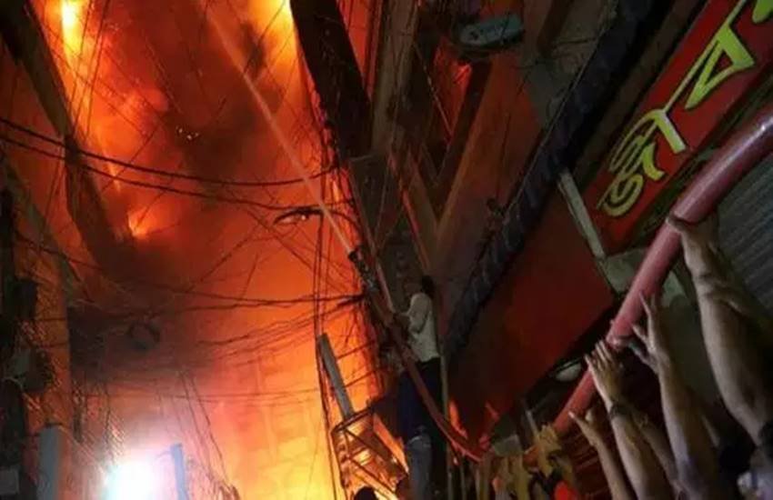 बांग्लादेश के रासायनिक गोदाम में लगी आग लगने से 69 लोगों की मौत। 