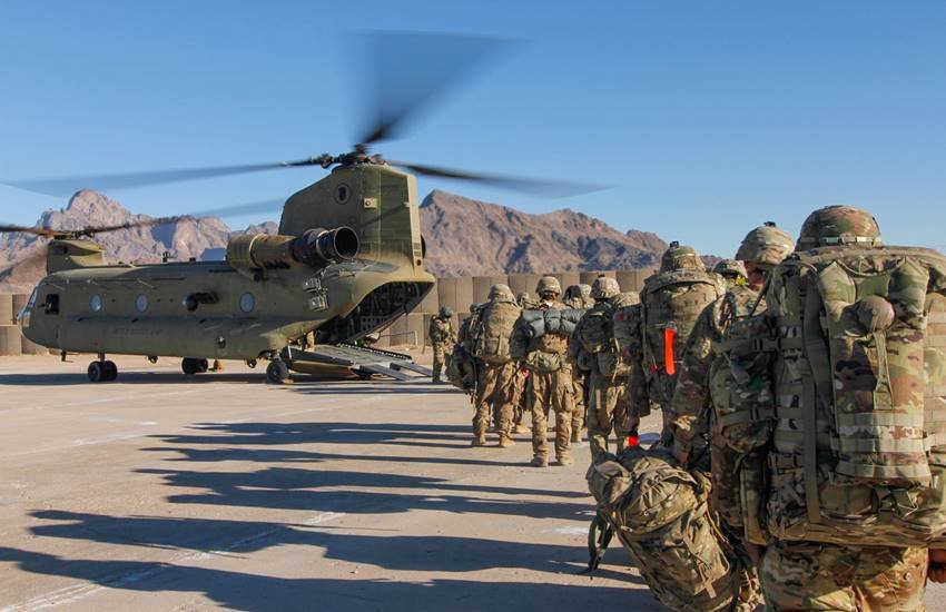 CH-47, chinook CH-47, Chinhook helicopters, heavy lift helicopters, Indian Air Force, Boeing, Boeing India, IAF Chinhook, Apache attack helicopters, India News, indian airforce