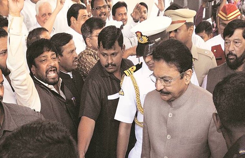फोटो सोर्सः इंडियन एक्सप्रेस