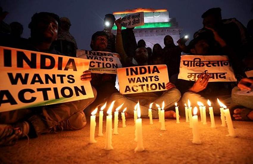 kashmir, kashmir terror attack, kashmir terror attack news, kashmir terror attack live, jammu and kashmir terror attack, awantipora kashmir, awantipora kashmir terror attack, awantipora kashmir terror attack news, awantipora kashmir terrorist attack, pulwama attack, pulwama attack today on crpf, pulwama attack news, kashmir pulwama attack, Social media, Facebook, Twitter, Notice, FIR