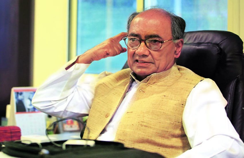मध्य प्रदेश के पूर्व मुख्यमंत्री दिग्विजय सिंह। फोटो सोर्स : इंडियन एक्सप्रेस