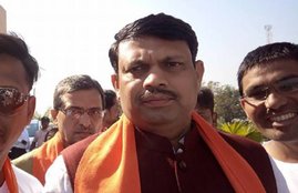भारतीय जनता पार्टी के वरिष्ठ नेता गणपतसिंह वसावा (फोटो सोर्स : फेसबुक @भारत पटेल)