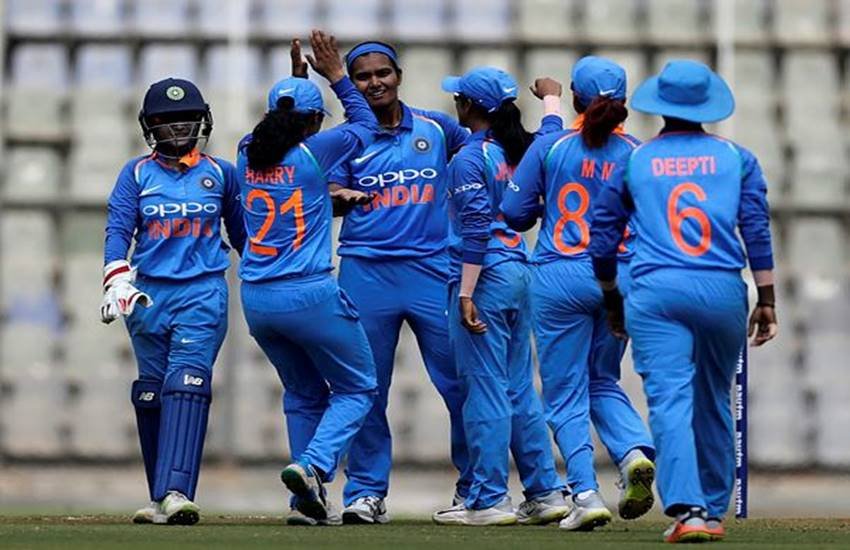 India vs England Women's Live Cricket Score : भारत बनाम इंग्लैंड।