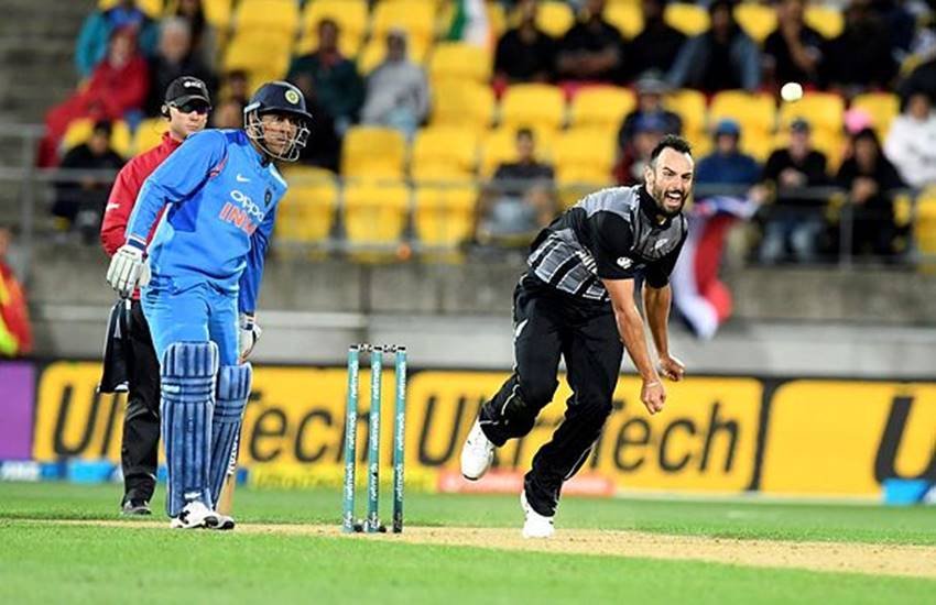 भारत की ओर से धोनी ने बनाए सबसे अधिक 39 रन। (फोटो सोर्स- एपी)