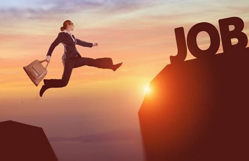 APPSC recruitment 2019: उम्मीदवारों को आवेदन के लिए एपीपीएससी की अधिकारिक वेबसाइट www.ap.psc.gov.in पर जाना होगा। (प्रतीकात्मक तस्वीर)