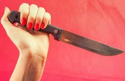 नौकरानी संग अफेयर पर भड़की पत्नी ने काट दिया पति का गुप्तांग, नूडल्स के साथ पकाकर खा गई