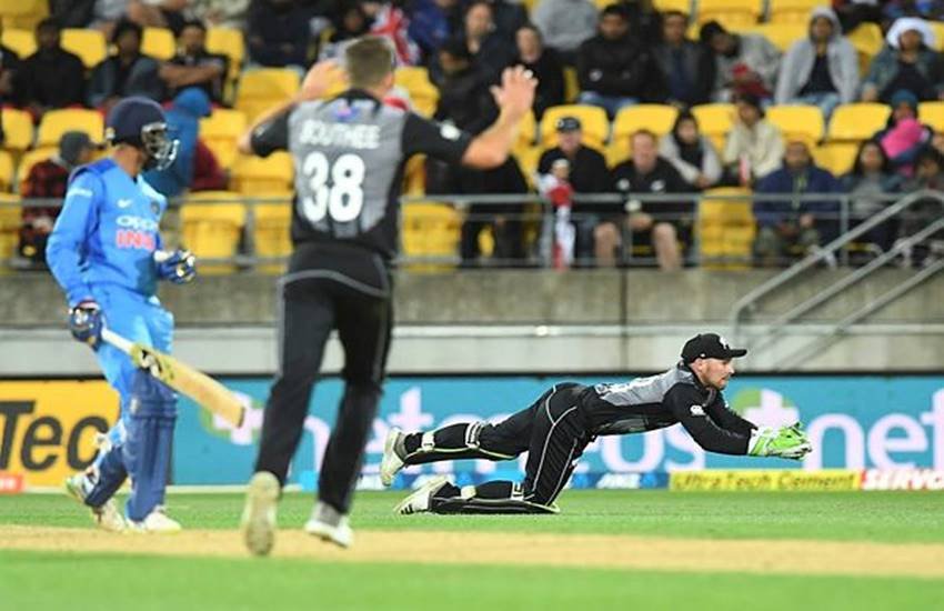 बल्लेबाजी के दौरान क्रुणाल पंड्या । (फोटो सोर्स- एपी) बल्लेबाजी के दौरान क्रुणाल पंड्या । (फोटो सोर्स- एपी)