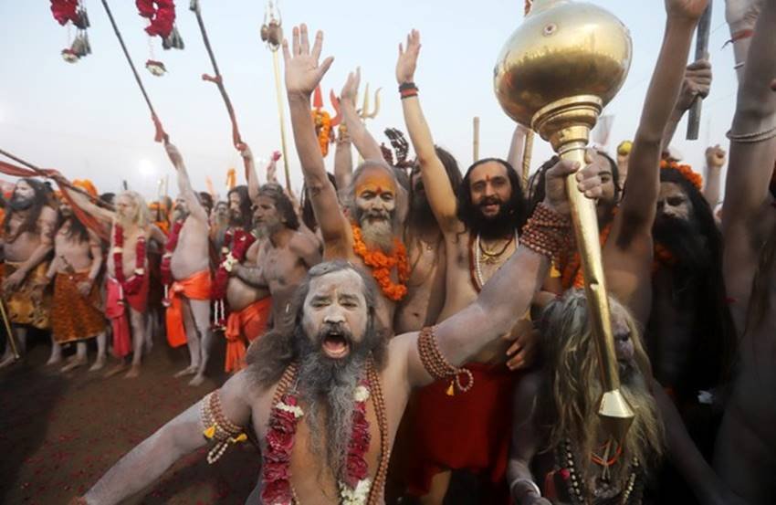 Kumbh mela, amit shah at kumbh mela, yogi adityanath, Kumbh mela holy dip,kumbh mela, kumbh mela 2019, kumbh mela prayagraj, basant panchami, ganga, sangam, holy dip, kumbh mela devotees