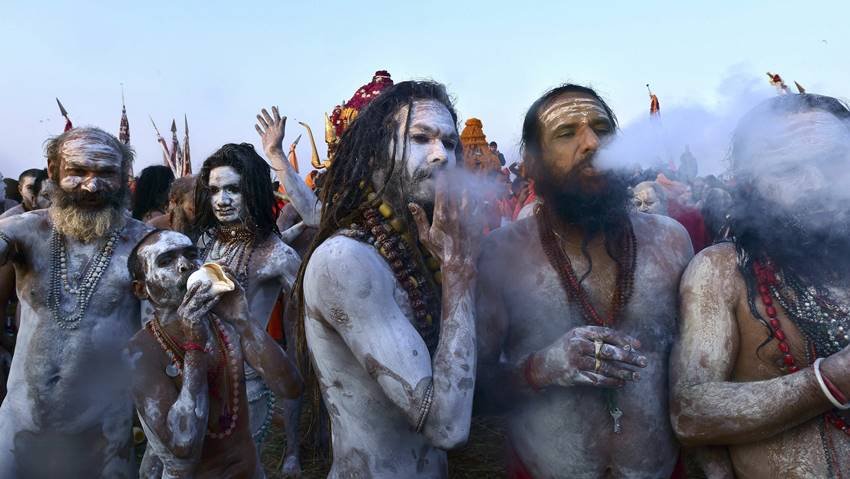 Kumbh mela, amit shah at kumbh mela, yogi adityanath, Kumbh mela holy dip,kumbh mela, kumbh mela 2019, kumbh mela prayagraj, basant panchami, ganga, sangam, holy dip, kumbh mela devotees