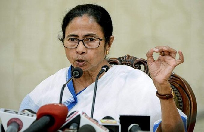 Lok Sabha Elections 2019: मुल्क से प्यार है तो नहीं दें नरेंद्र मोदी, अमित शाह का साथ- ममता बनर्जी की अपील