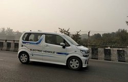 Maruti Wagon R Electric होगी सबसे सस्ती इलेक्ट्रिक कार, सिंगल चार्ज में चलेगी 200 km