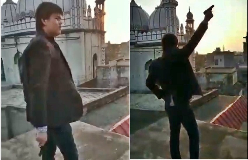 वीडियो से निकाला गया स्नैपशॉट, सोर्स- ट्विटर (@Benarasiyaa)