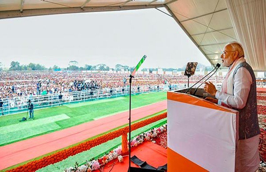 विरोधियों के खिलाफ पीएम मोदी का फॉर्मूला लगभग वैसा है, जैसा पूर्व प्रधानमंत्री राजीव गांधी का हुआ करता था. (फोटो सोर्स:PTI)